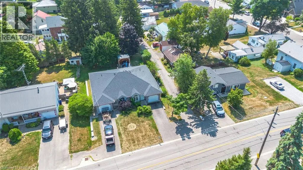209 NELSON Street W