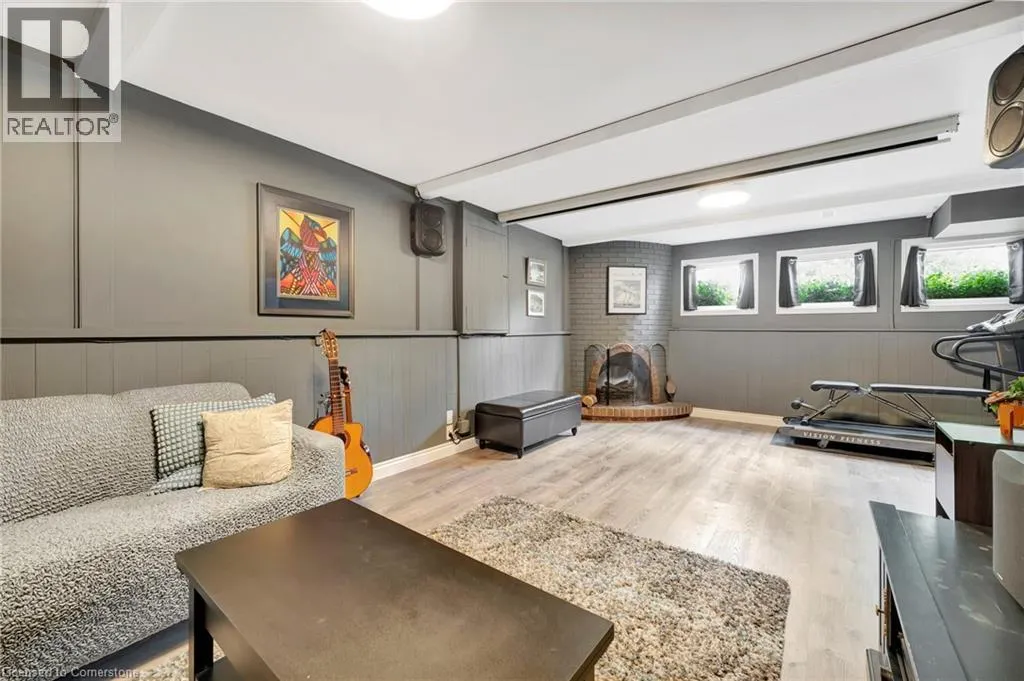 11 BRASSEY Court