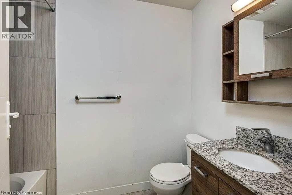 280 LESTER Street Unit# 819, #819