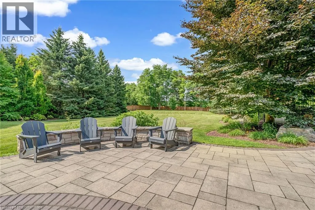 18 FOX RUN Drive