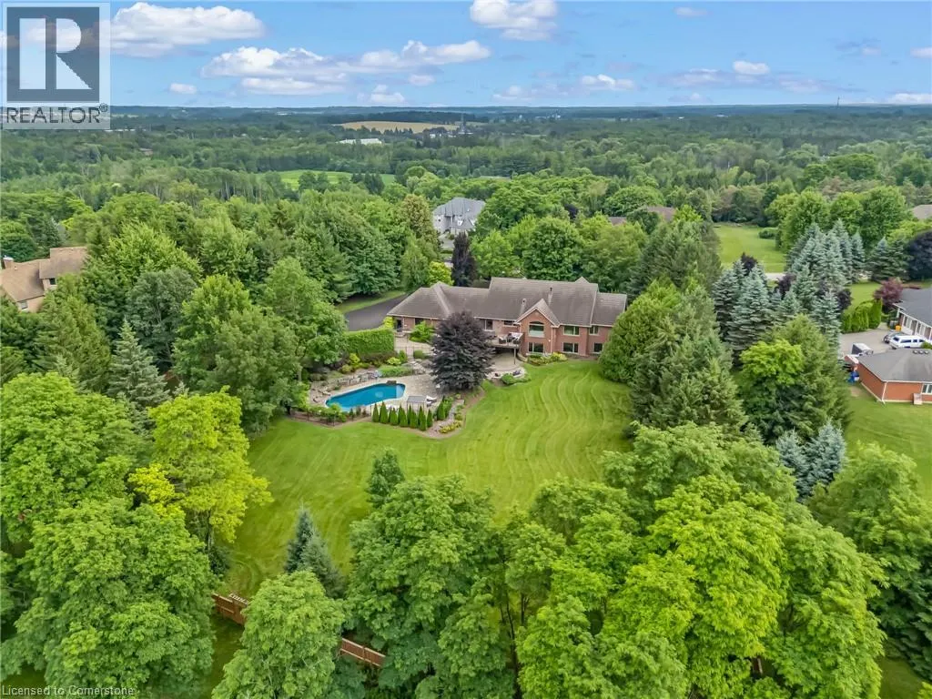 18 FOX RUN Drive