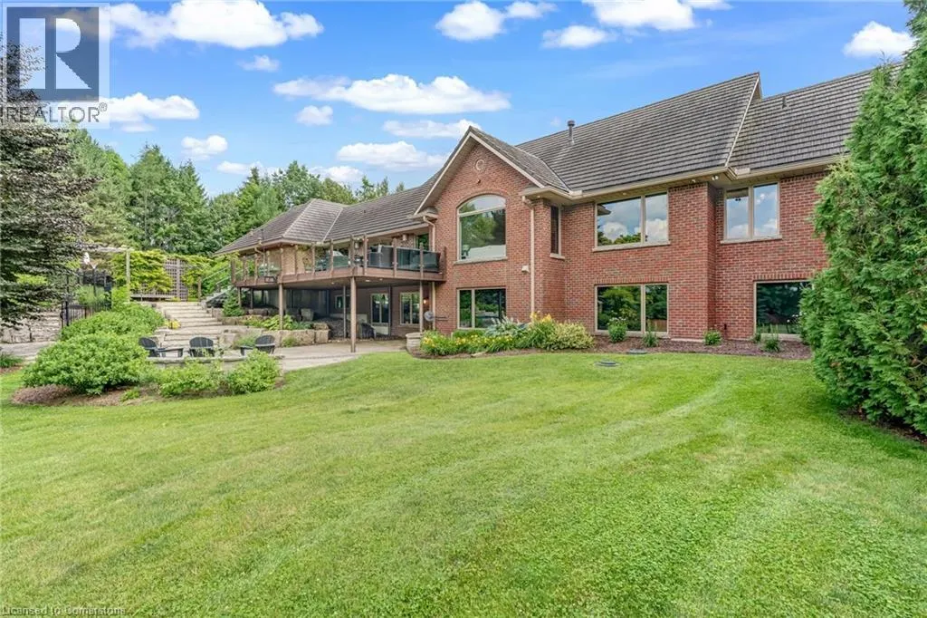 18 FOX RUN Drive