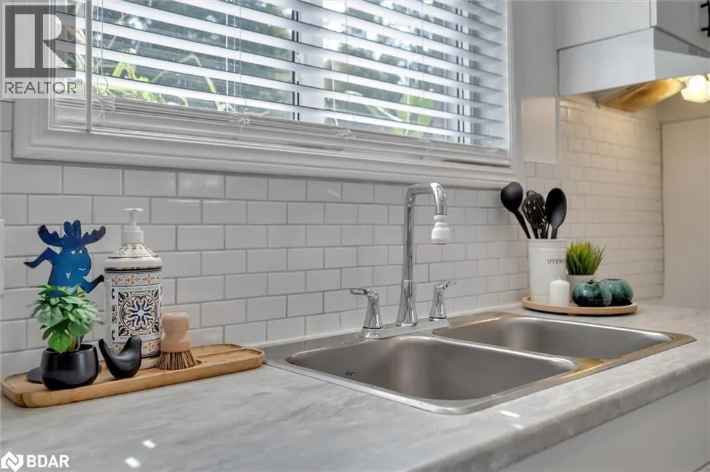 102 RITA Crescent Unit# C, #C