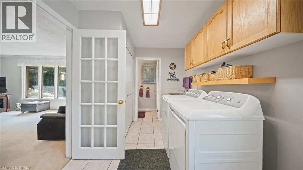 124 GOVERNOR'S Road E