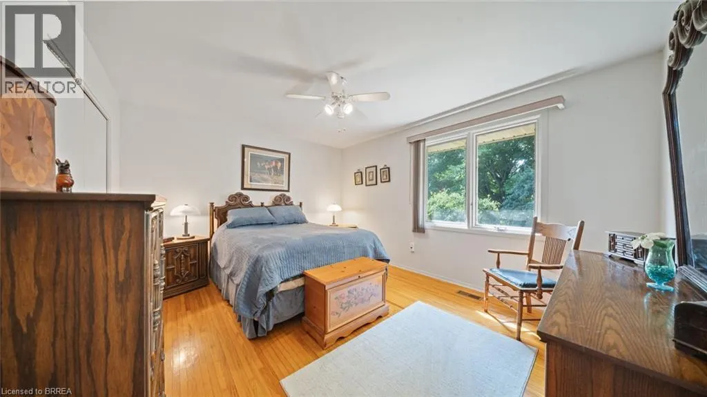 124 GOVERNOR'S Road E