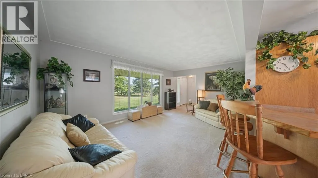 124 GOVERNOR'S Road E