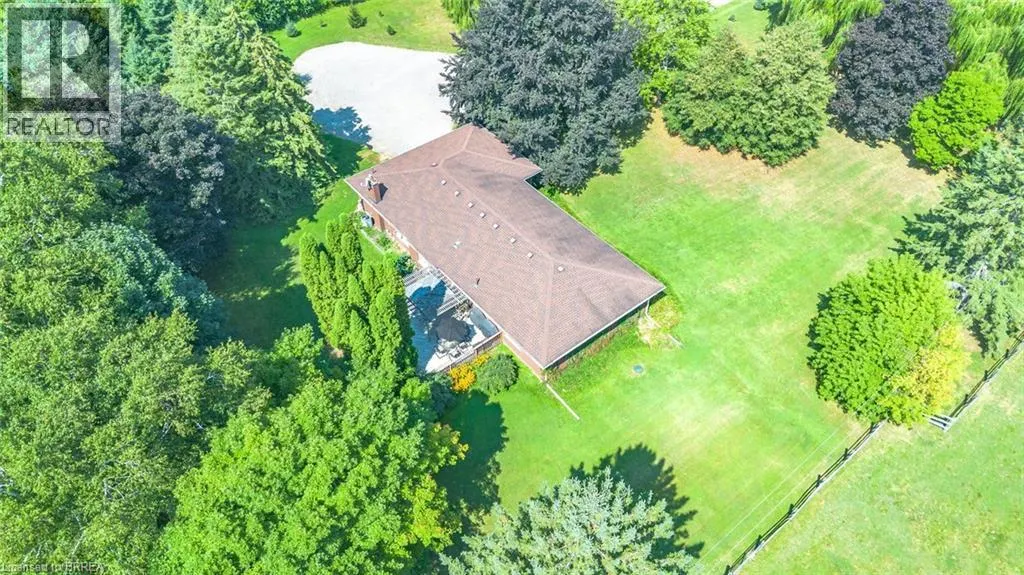 124 GOVERNOR'S Road E