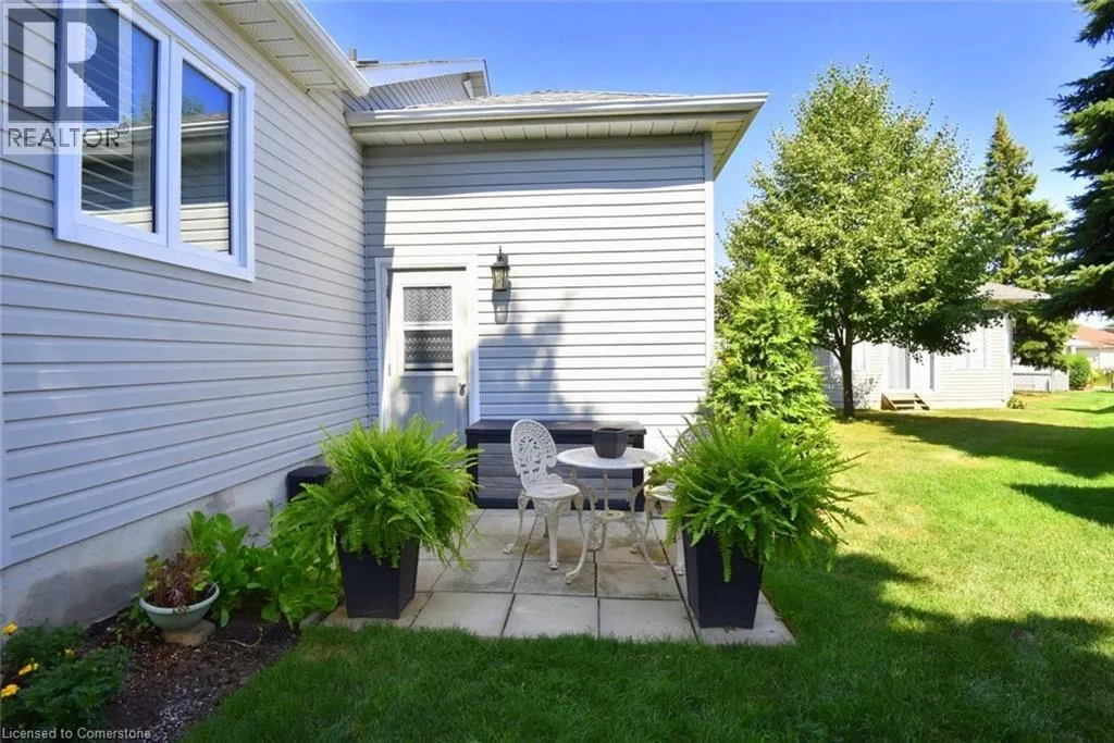 241 SILVERBIRCH Boulevard