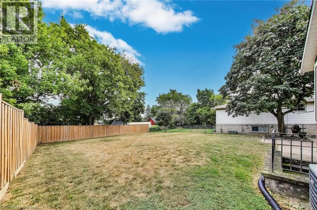 9 BROOKS Circle