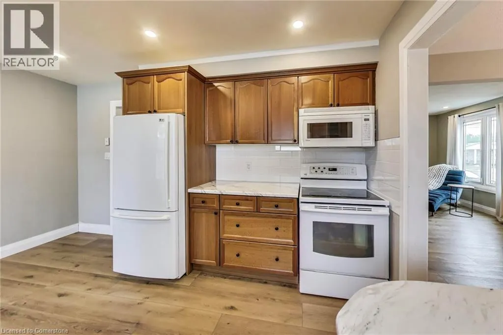 9 BROOKS Circle