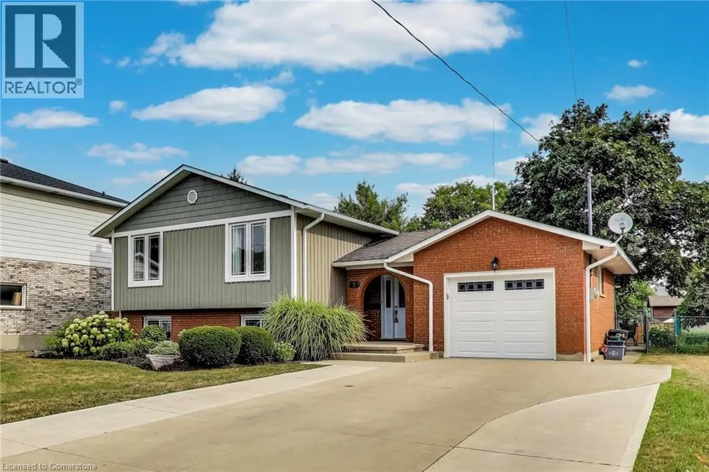 9 BROOKS Circle