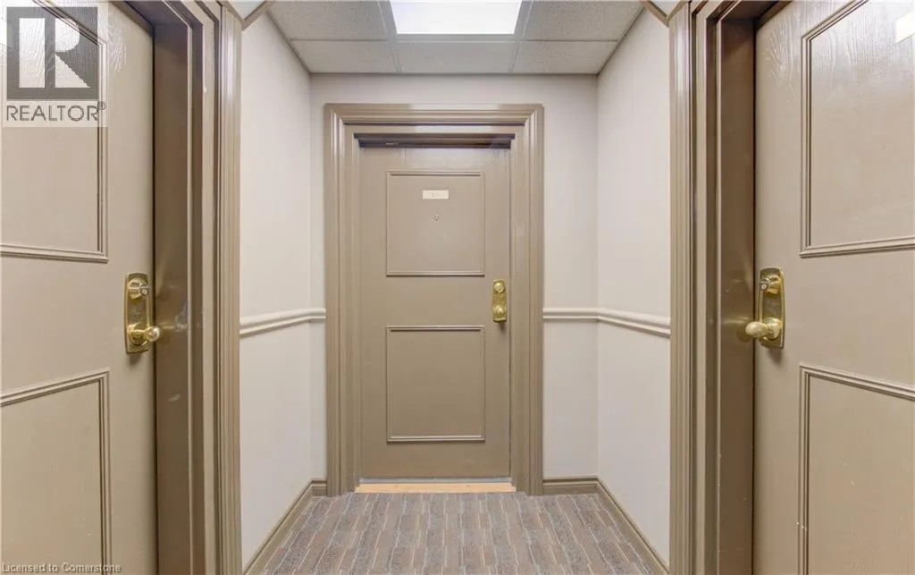 35 GREEN VALLEY Drive Unit# 211, #211