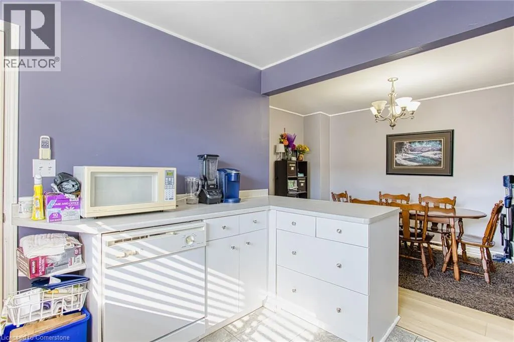 4453 MEADOWVALE Drive Unit# Main, #Main