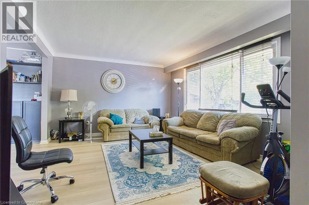 4453 MEADOWVALE Drive Unit# Main, #Main