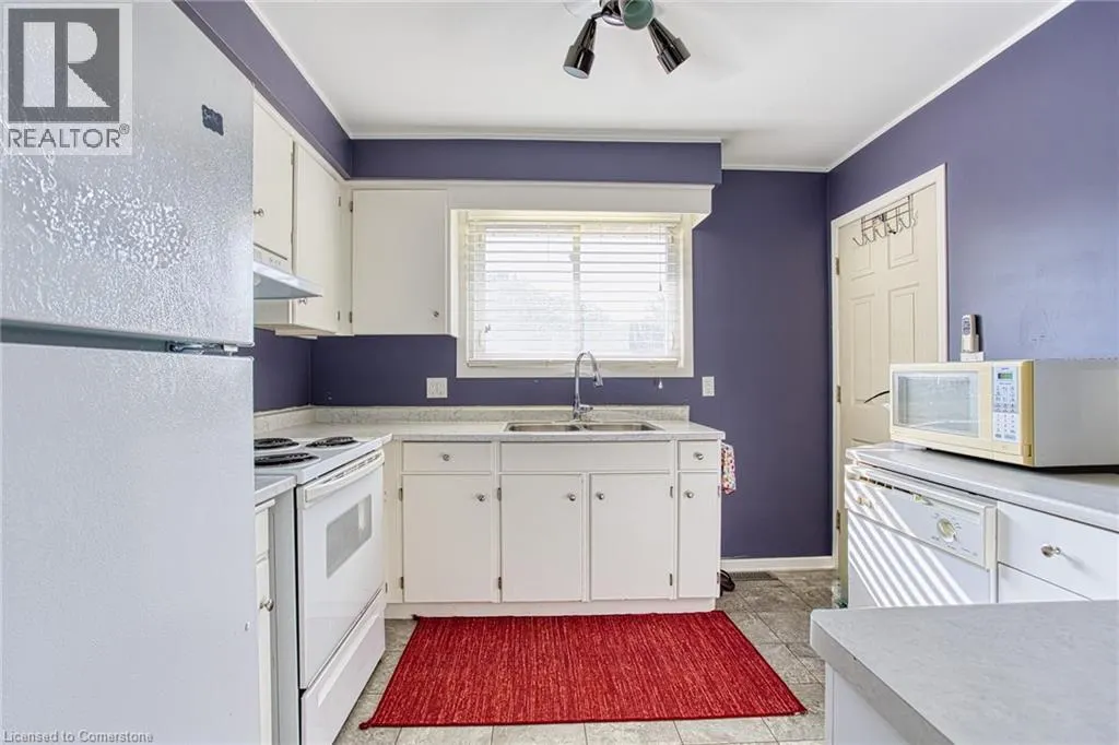 4453 MEADOWVALE Drive Unit# Main, #Main