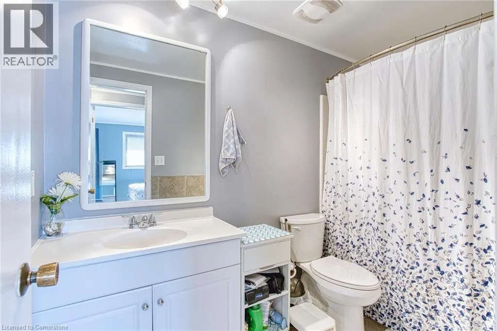 4453 MEADOWVALE Drive Unit# Main, #Main