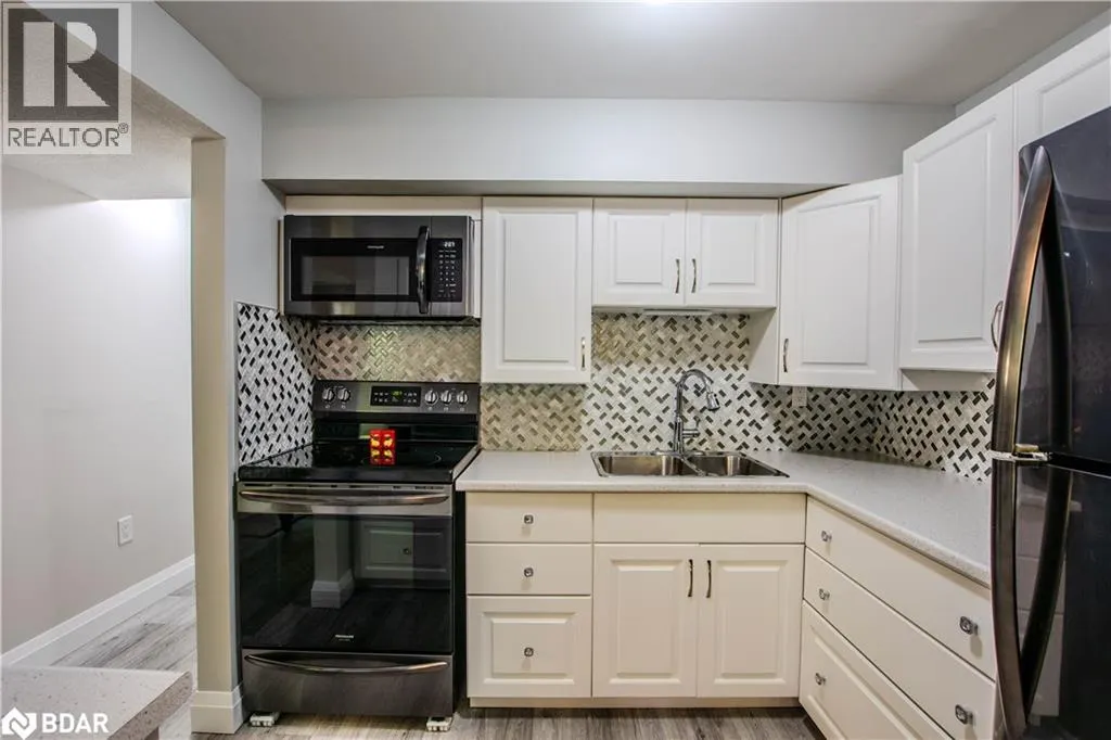 48 SHADOWOOD Road Unit# 8, #8