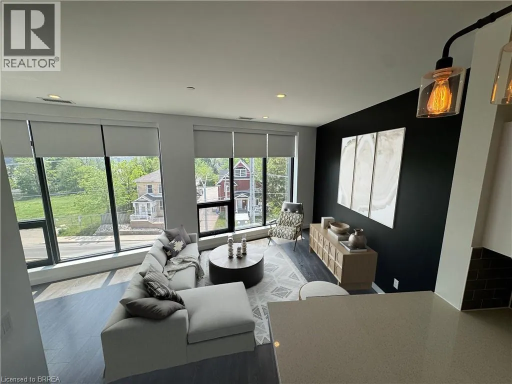 690 KING Street W Unit# 406, #406