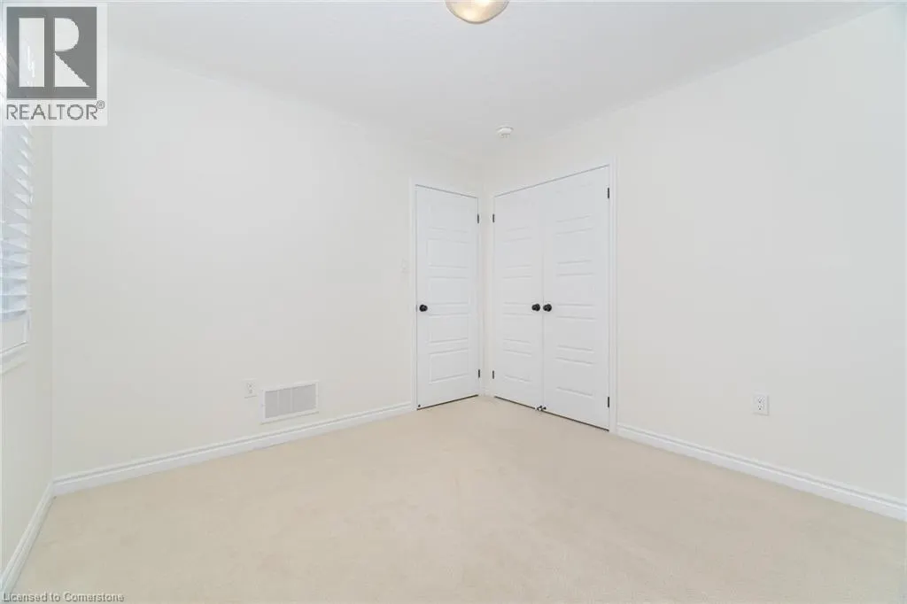 28 PICKETT Place