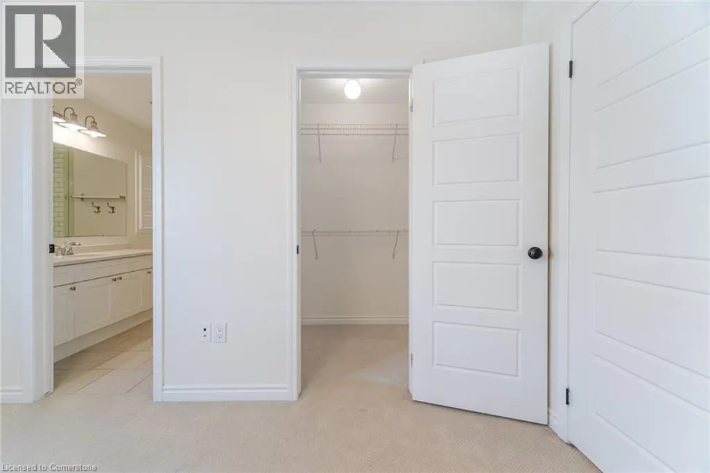 28 PICKETT Place