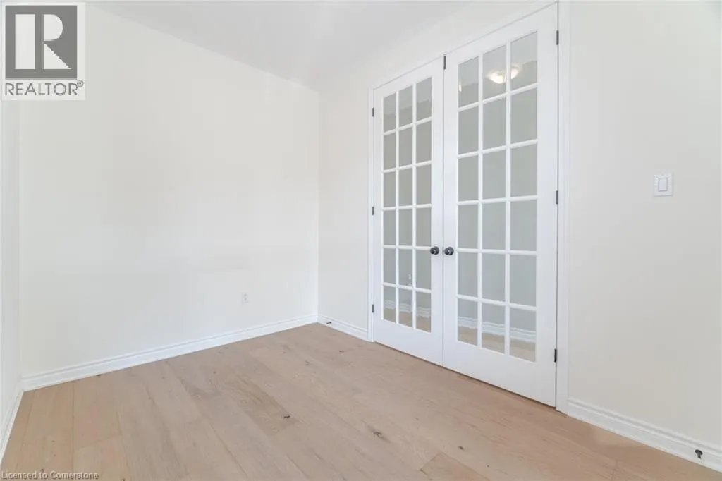 28 PICKETT Place
