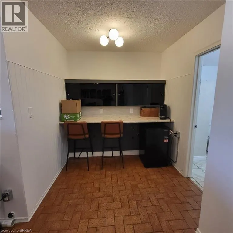 325 FAIRVIEW Drive