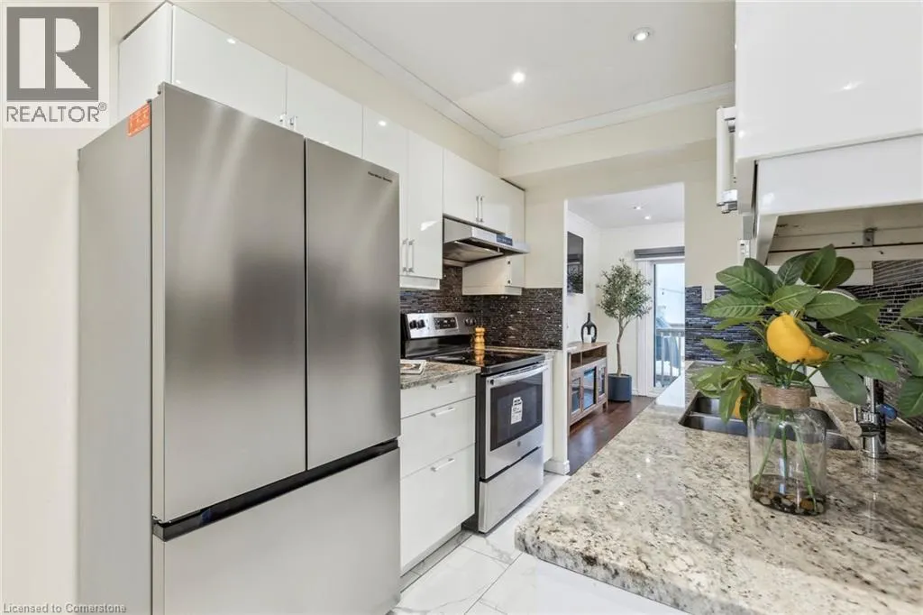 407 KEATS Way Unit# 3, #3