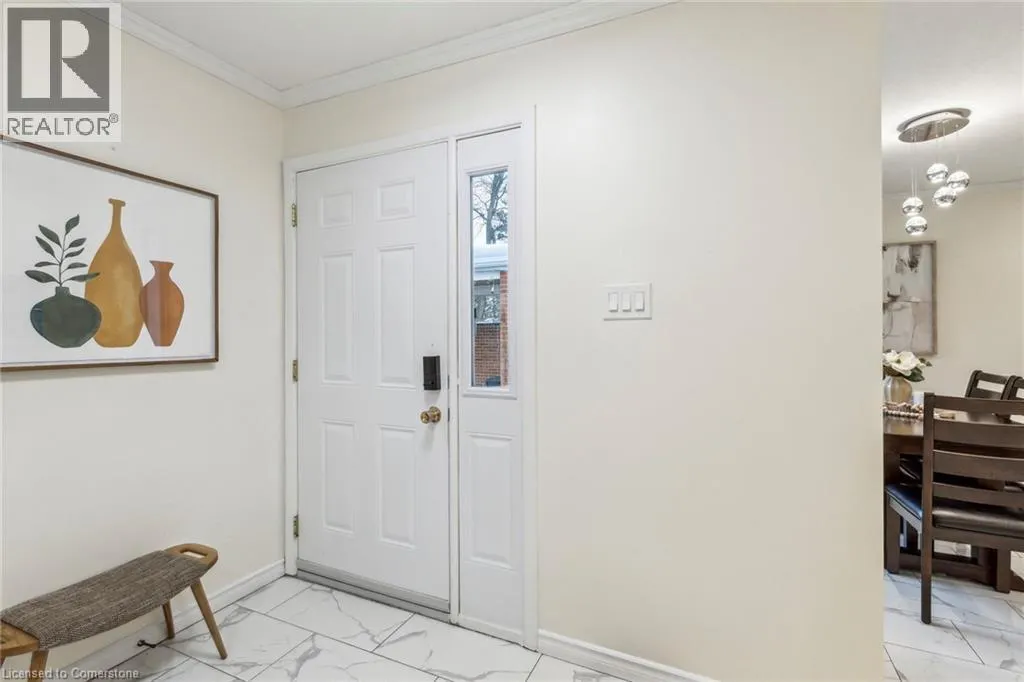 407 KEATS Way Unit# 3, #3