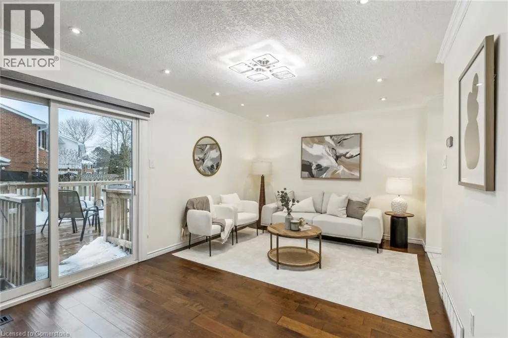 407 KEATS Way Unit# 3, #3