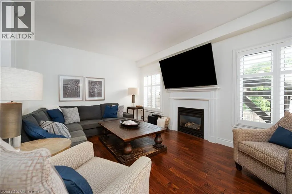54 HICKORY Crescent