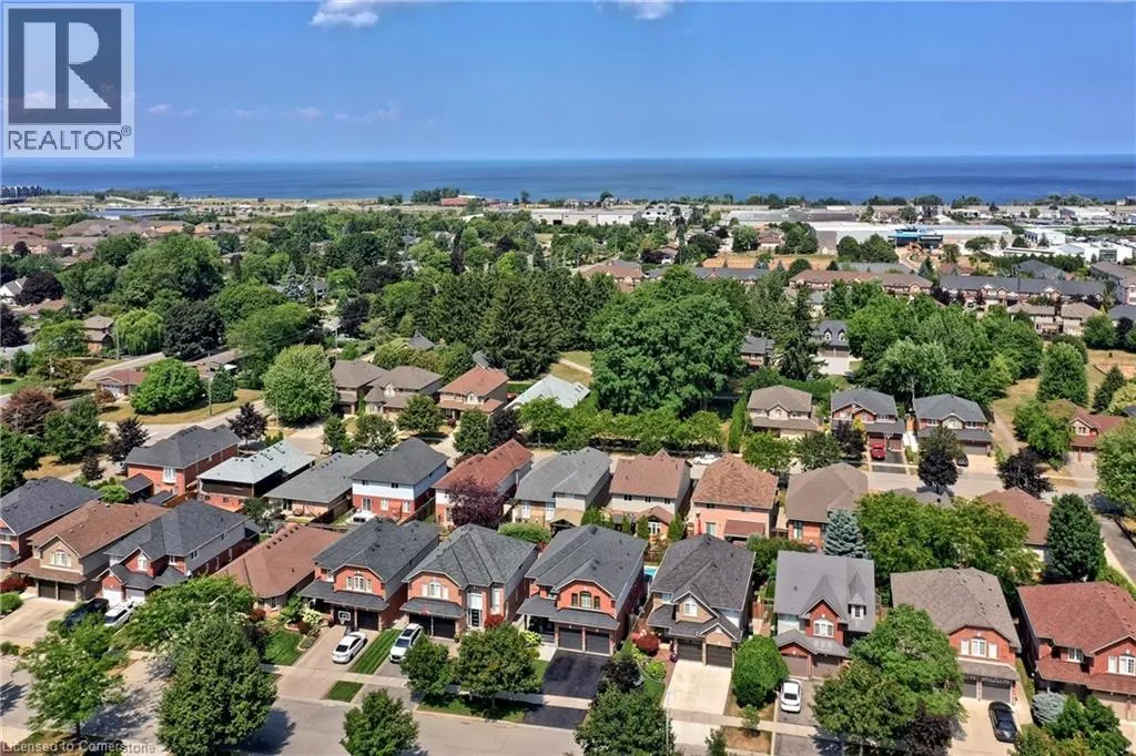 54 HICKORY Crescent