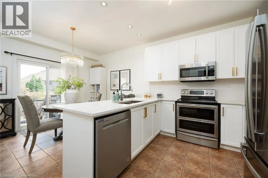 54 HICKORY Crescent