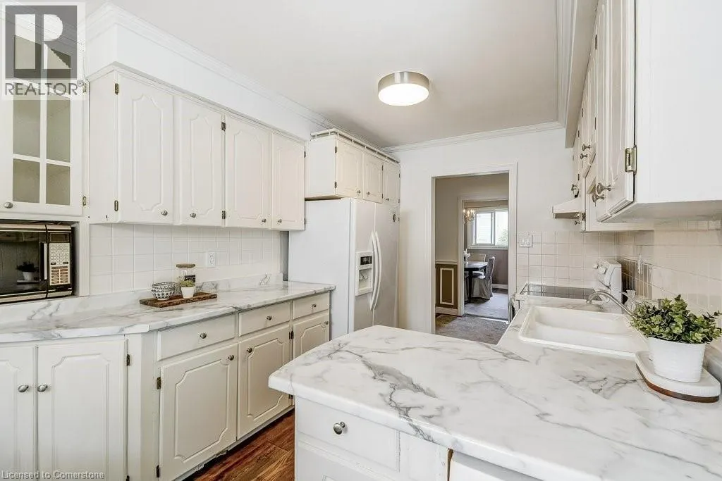 652 AUBURN Crescent