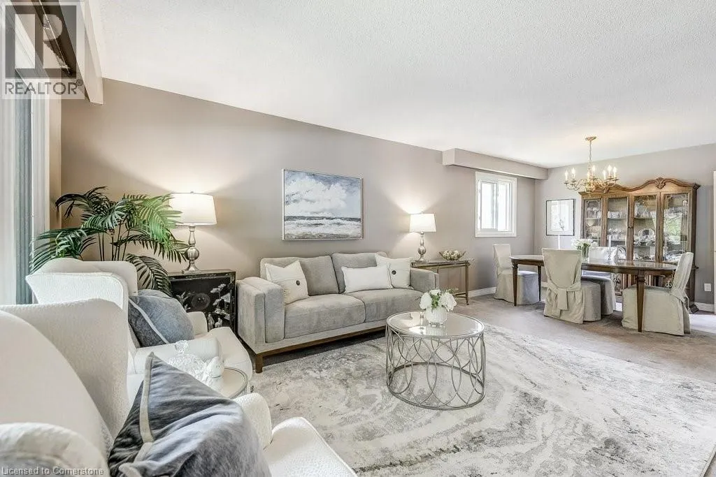 652 AUBURN Crescent