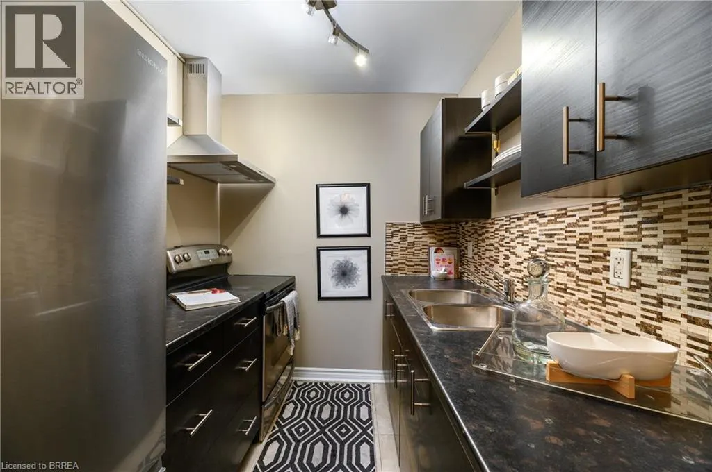200 CHARLTON Avenue E Unit# 102, #102