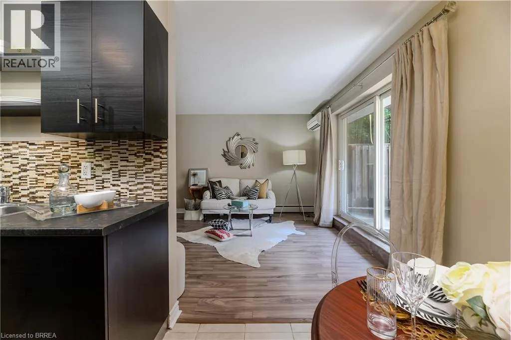 200 CHARLTON Avenue E Unit# 102, #102
