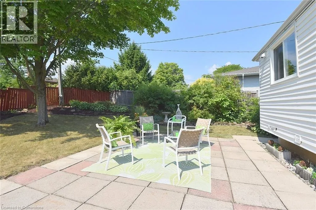 14 HILLTOP Place