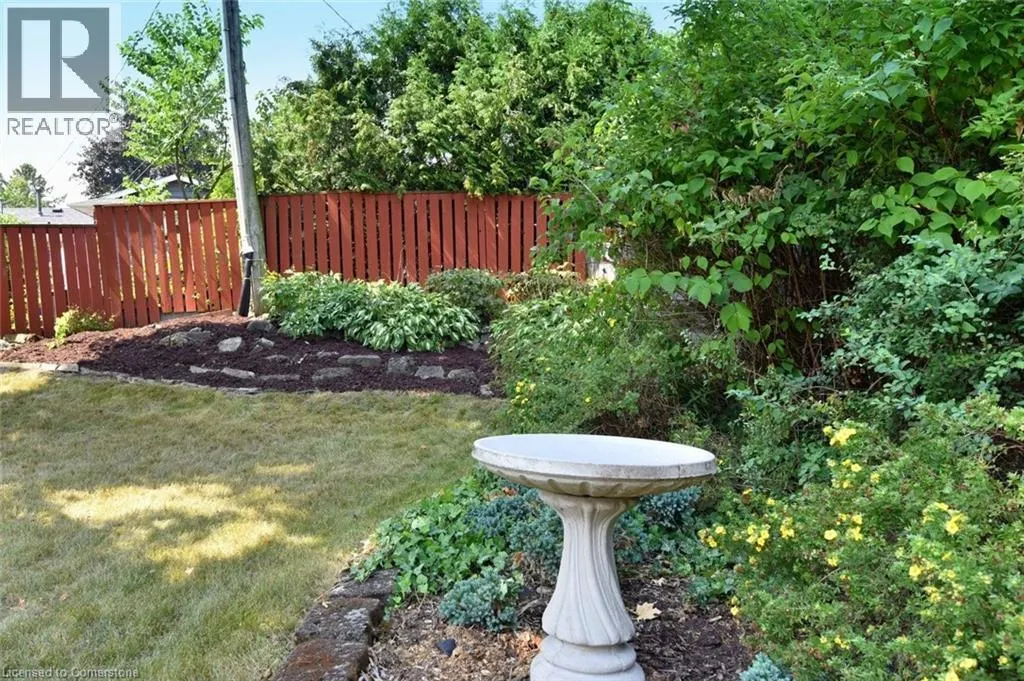 14 HILLTOP Place