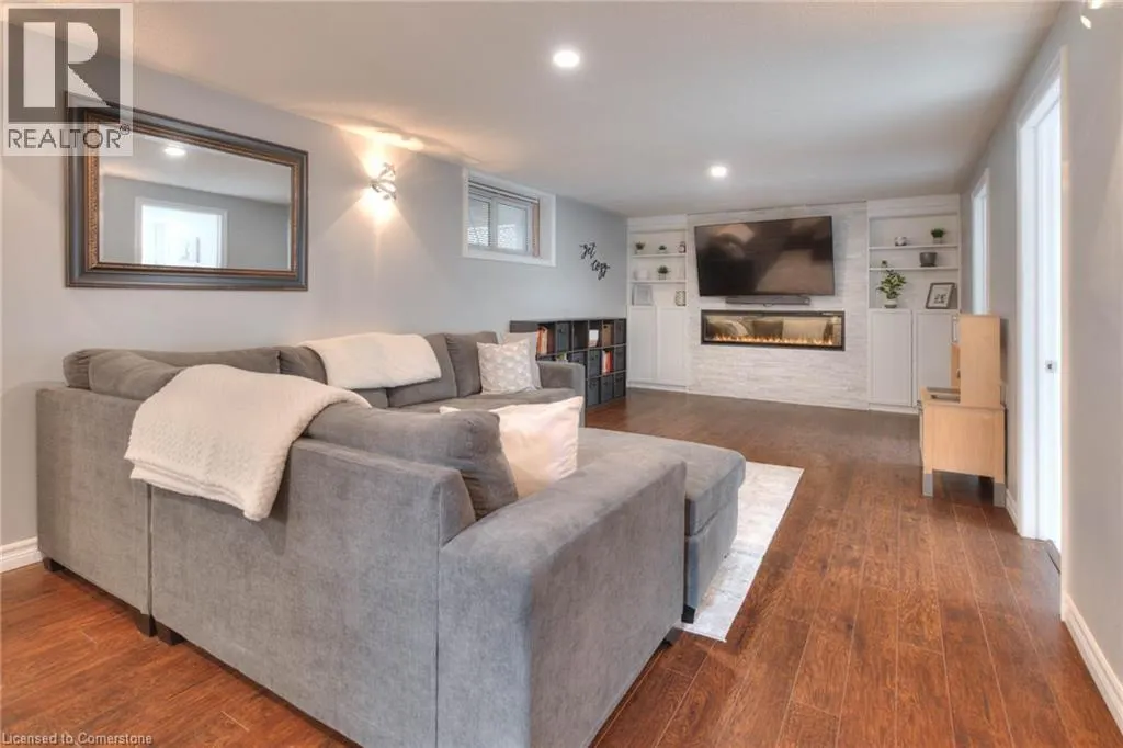 67 ELMWOOD Crescent