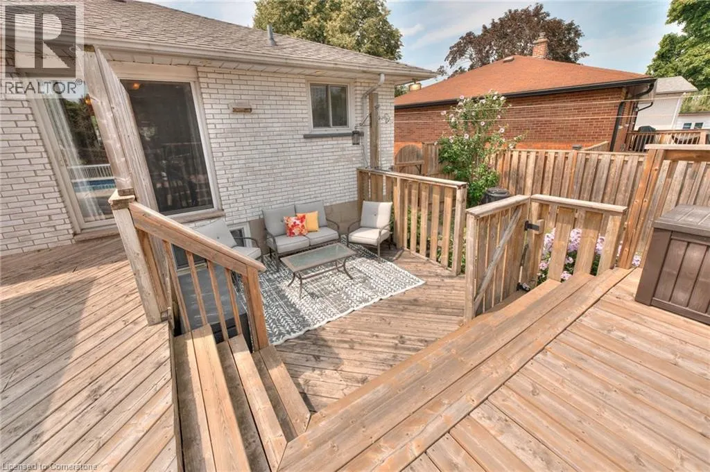 67 ELMWOOD Crescent
