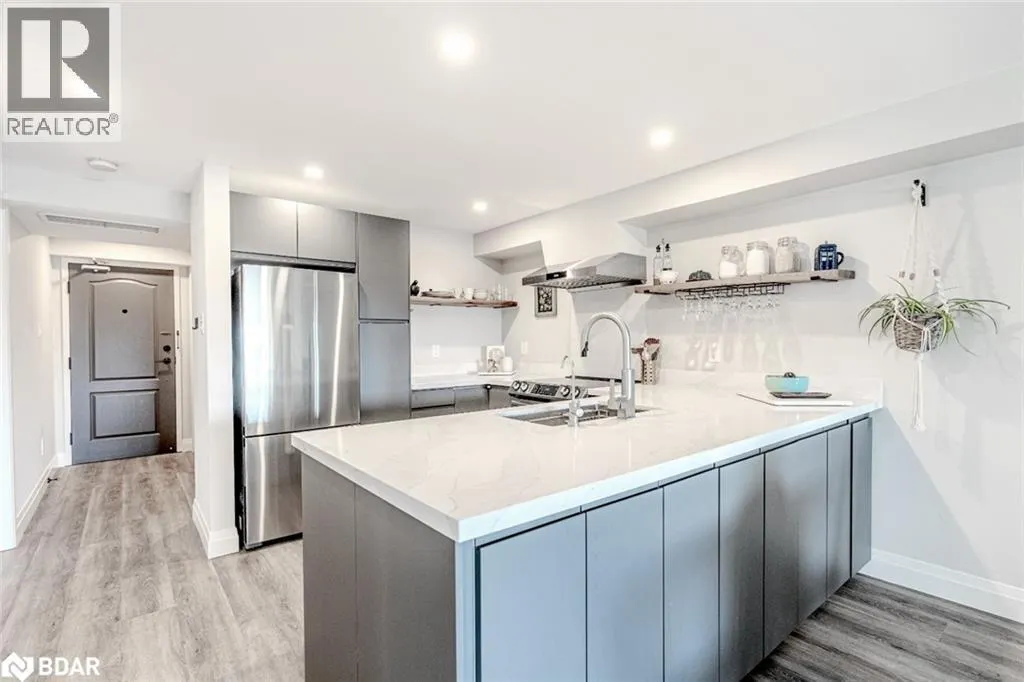 117 EDGEHILL Drive Unit# 203, #203