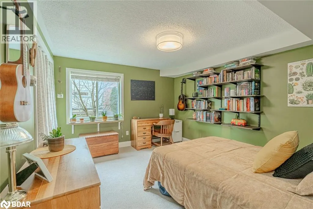 117 EDGEHILL Drive Unit# 203, #203