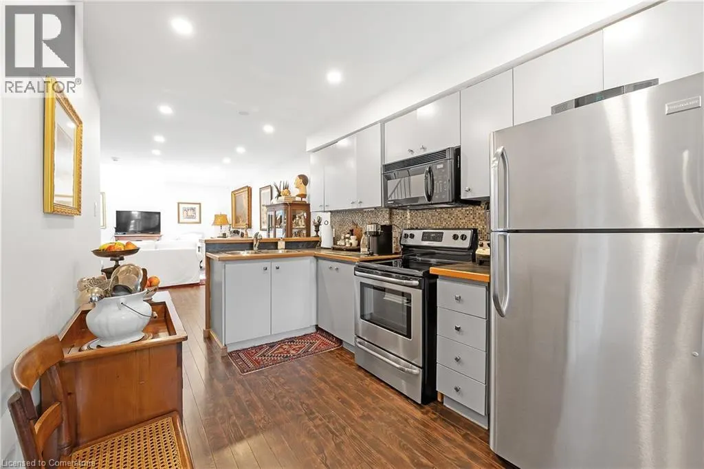 23 MACAULAY Street W Unit# 3, #3