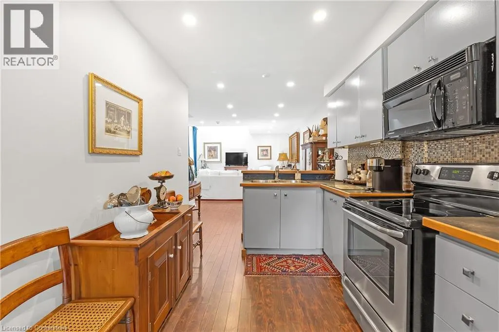 23 MACAULAY Street W Unit# 3, #3