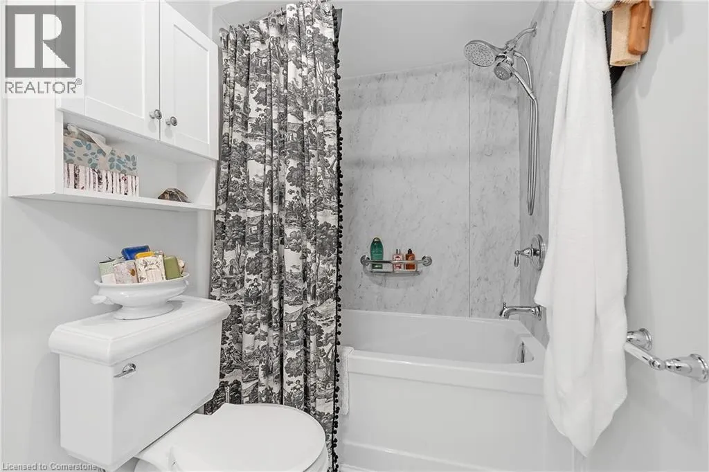23 MACAULAY Street W Unit# 3, #3