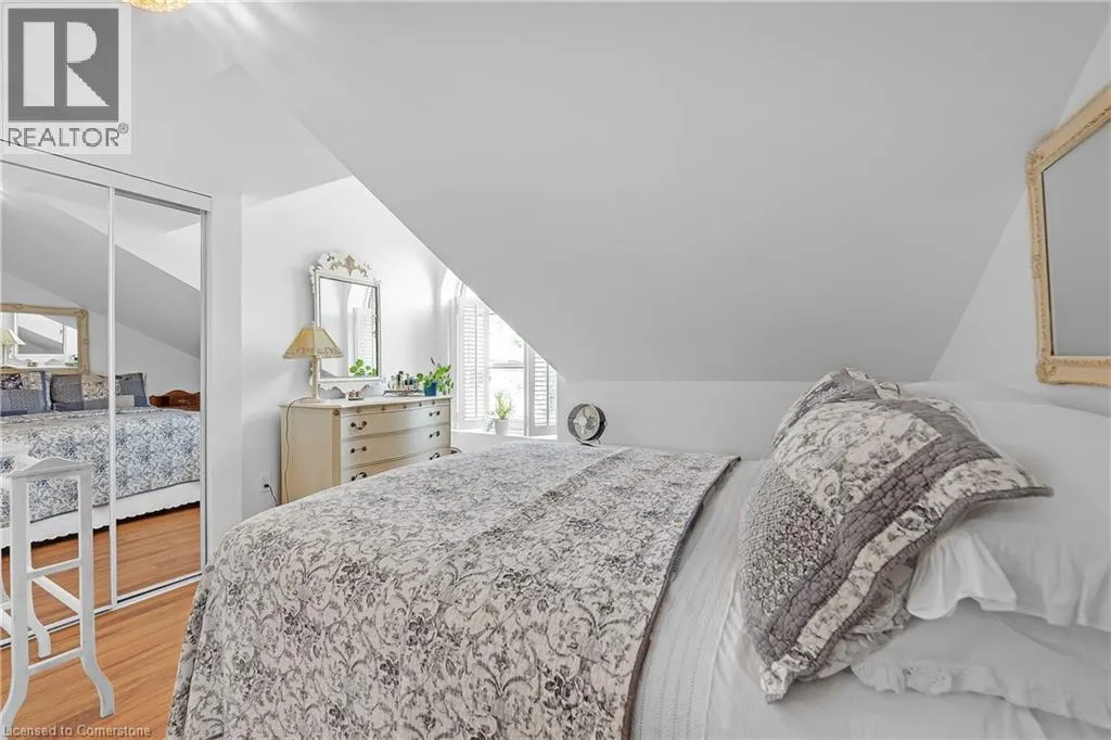 23 MACAULAY Street W Unit# 3, #3