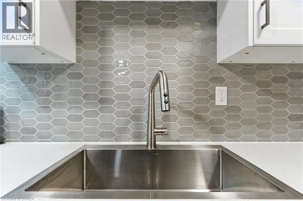 36 HAYHURST Road Unit# 126, #126