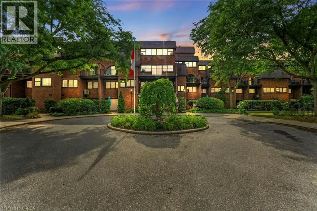 36 HAYHURST Road Unit# 126, #126