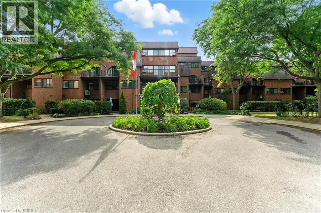 36 HAYHURST Road Unit# 126, #126