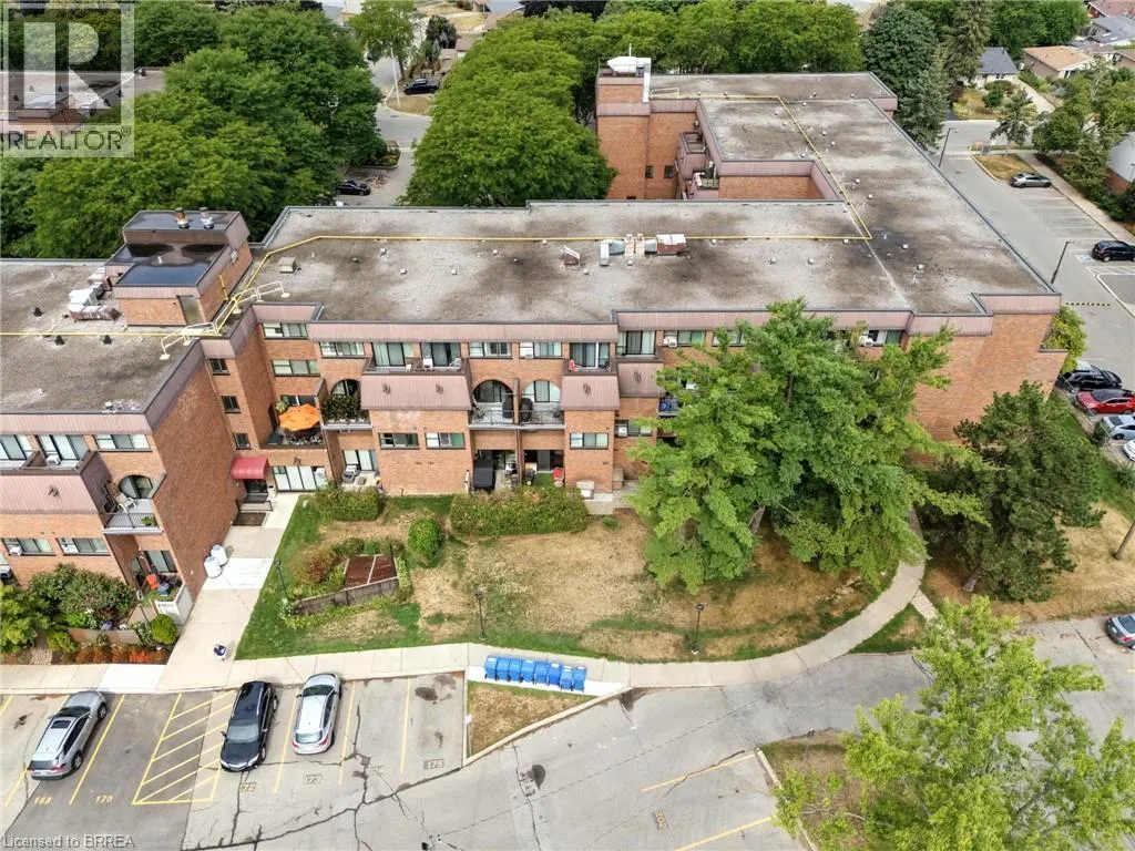 36 HAYHURST Road Unit# 126, #126